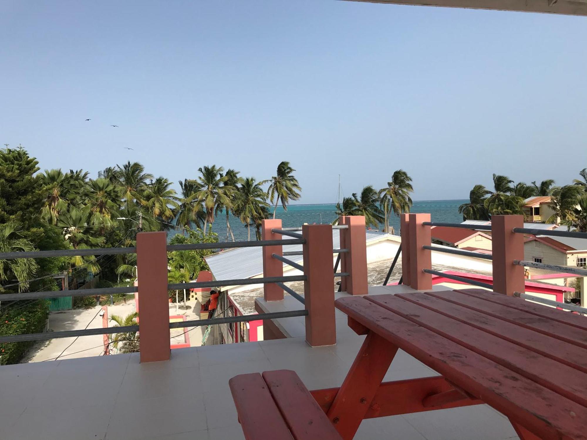 Tropical Paradise Express Caye Caulker Kültér fotó
