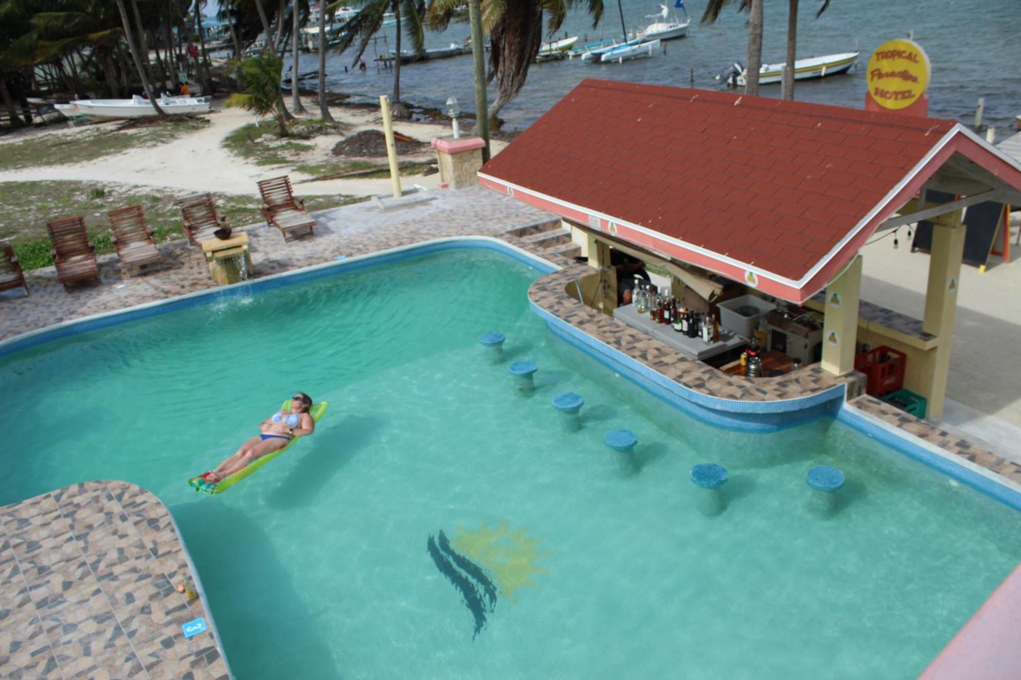 Tropical Paradise Express Caye Caulker Kültér fotó